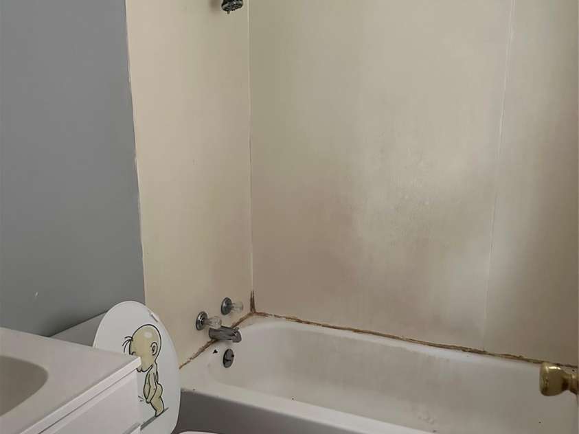 705 Logan Street, Gastonia, NC 28052.  MLS# CAR4405845, YatesRealty ID 38926. 