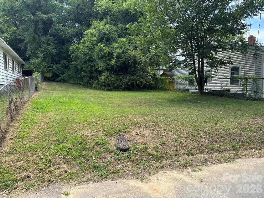 705 Logan Street, Gastonia, NC 28052.  MLS# CAR4405845, YatesRealty ID 38926. 