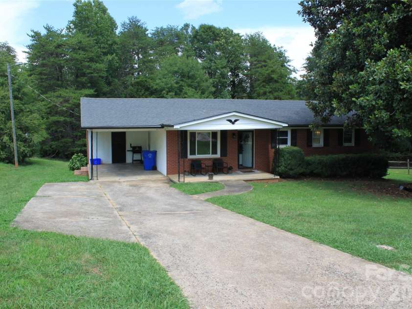 165 Springdale Drive, Spindale, NC 28160.  MLS# CAR4405180, YatesRealty ID 38929. 