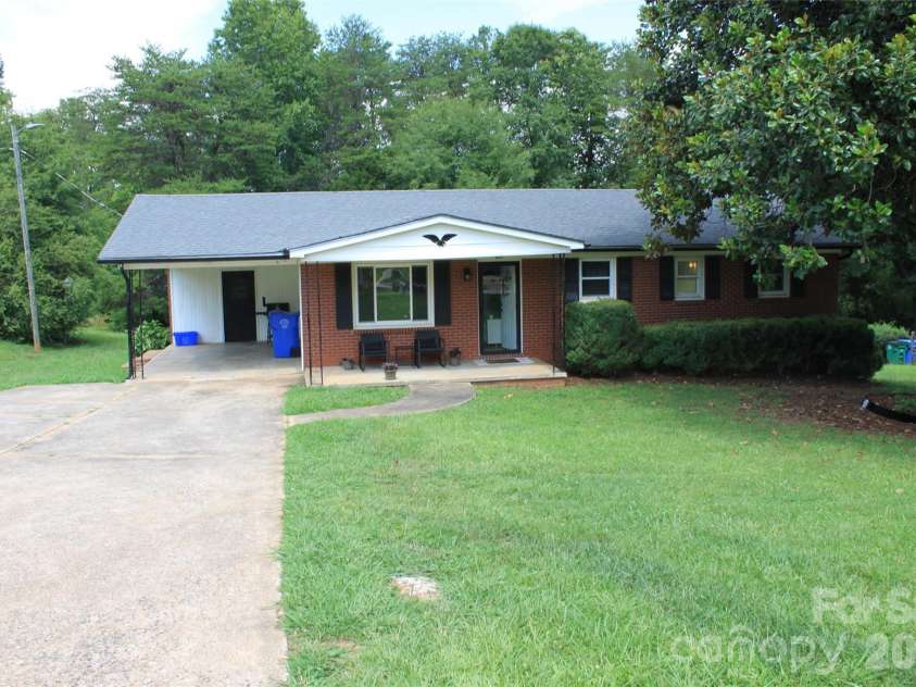 165 Springdale Drive, Spindale, NC 28160.  MLS# CAR4405180, YatesRealty ID 38929. 