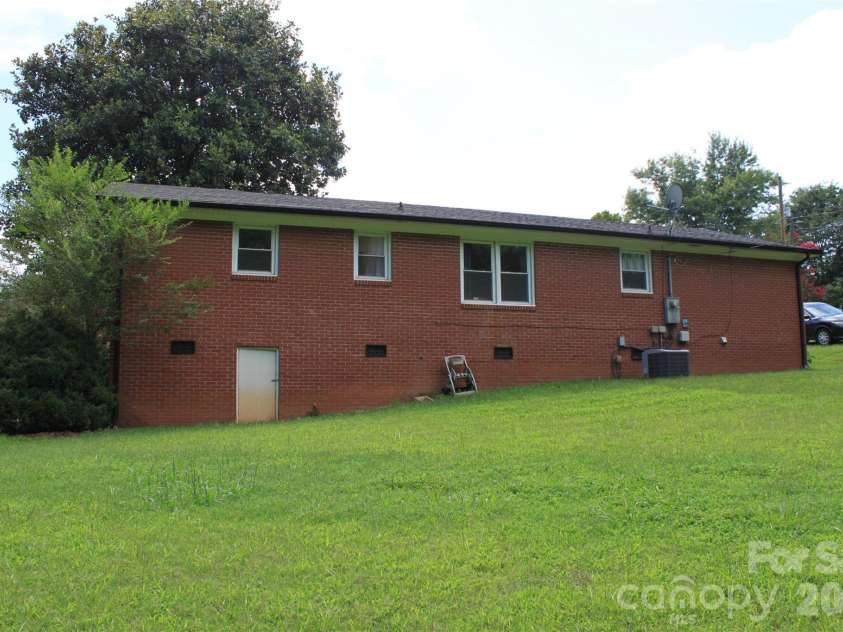 165 Springdale Drive, Spindale, NC 28160.  MLS# CAR4405180, YatesRealty ID 38929. 