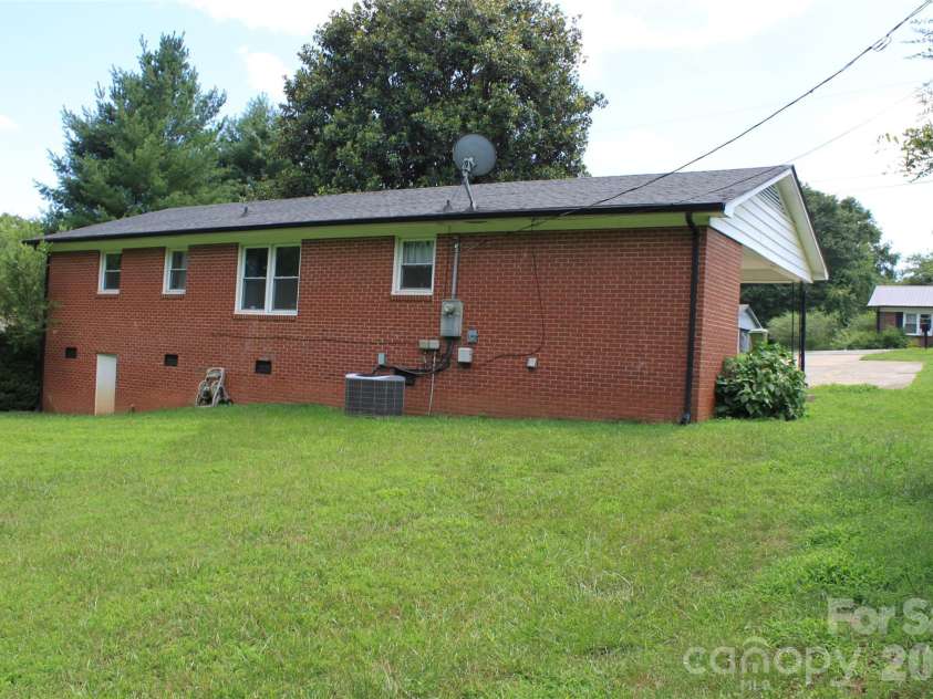 165 Springdale Drive, Spindale, NC 28160.  MLS# CAR4405180, YatesRealty ID 38929. 