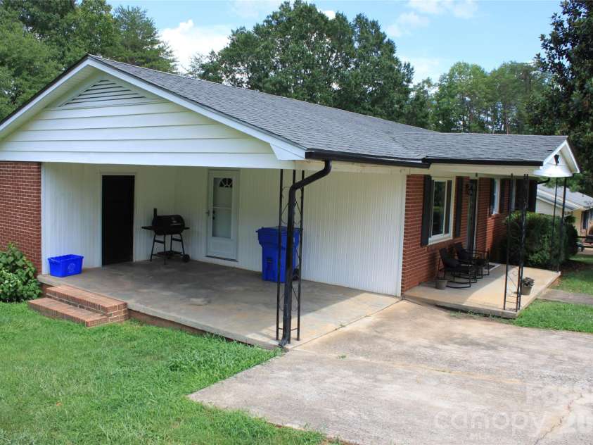 165 Springdale Drive, Spindale, NC 28160.  MLS# CAR4405180, YatesRealty ID 38929. 