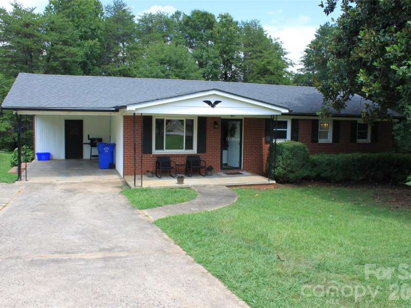 165 Springdale Drive, Spindale, NC 28160.  MLS# CAR4405180, YatesRealty ID 38929. 