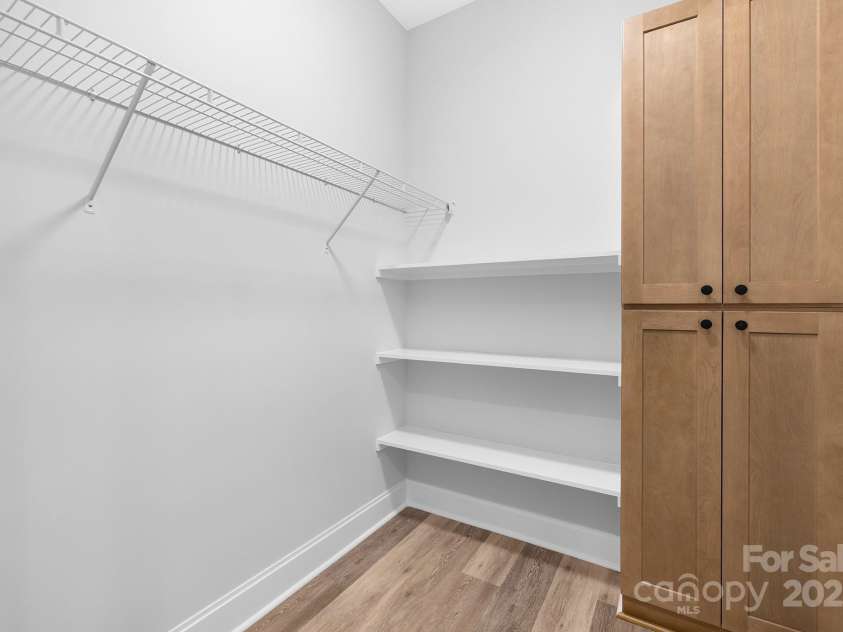 16325 Riverpointe Drive, Charlotte, NC 28278.  MLS# CAR4294871, YatesRealty ID 3893. 