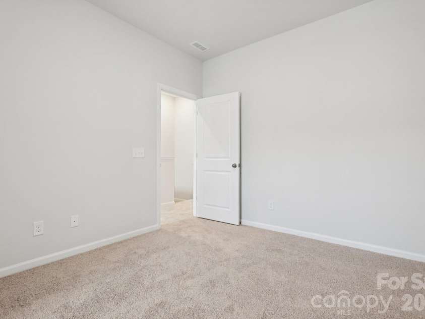 5106 Orchardview Way, Charlotte, NC 28216.  MLS# CAR4335326, YatesRealty ID 3893. Bedroom 3