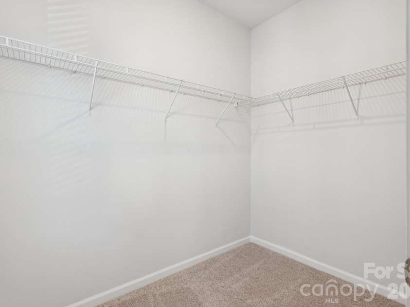 5106 Orchardview Way, Charlotte, NC 28216.  MLS# CAR4335326, YatesRealty ID 3893. Primary walk-in closet