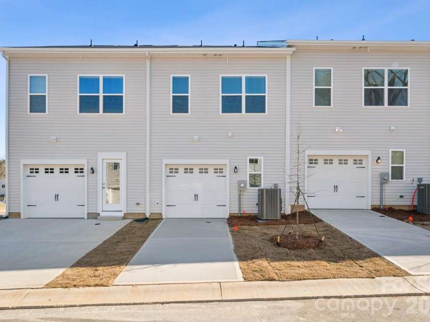 5106 Orchardview Way, Charlotte, NC 28216.  MLS# CAR4335326, YatesRealty ID 3893. Rear load garage