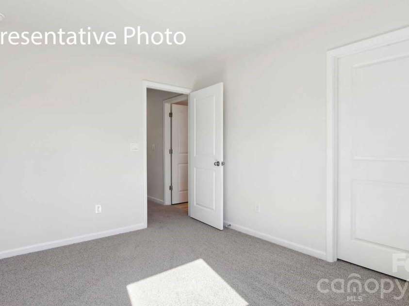 672 13th Avenue Drive, Hickory, NC 28601.  MLS# CAR4406369, YatesRealty ID 38930. 