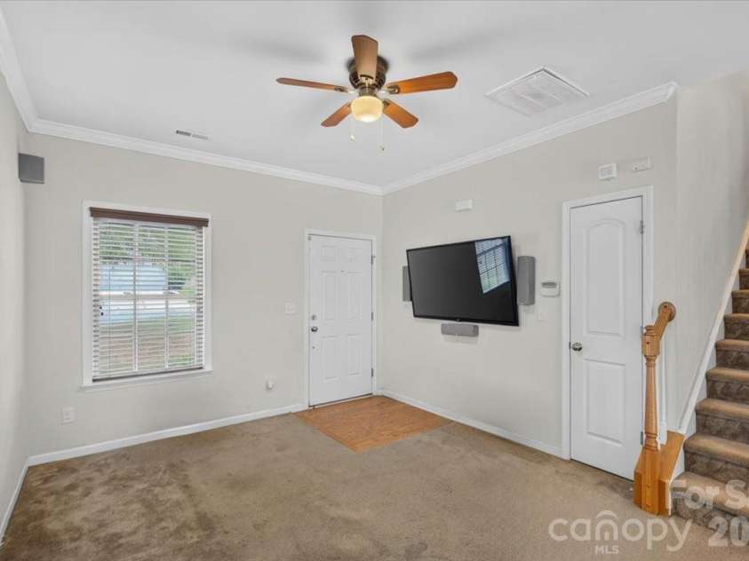 3323 Mortemer Lane, Charlotte, NC 28262.  MLS# CAR4405614, YatesRealty ID 38933. 