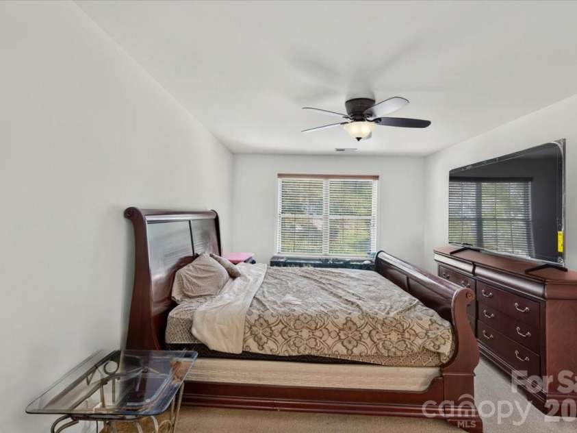 3323 Mortemer Lane, Charlotte, NC 28262.  MLS# CAR4405614, YatesRealty ID 38933. 