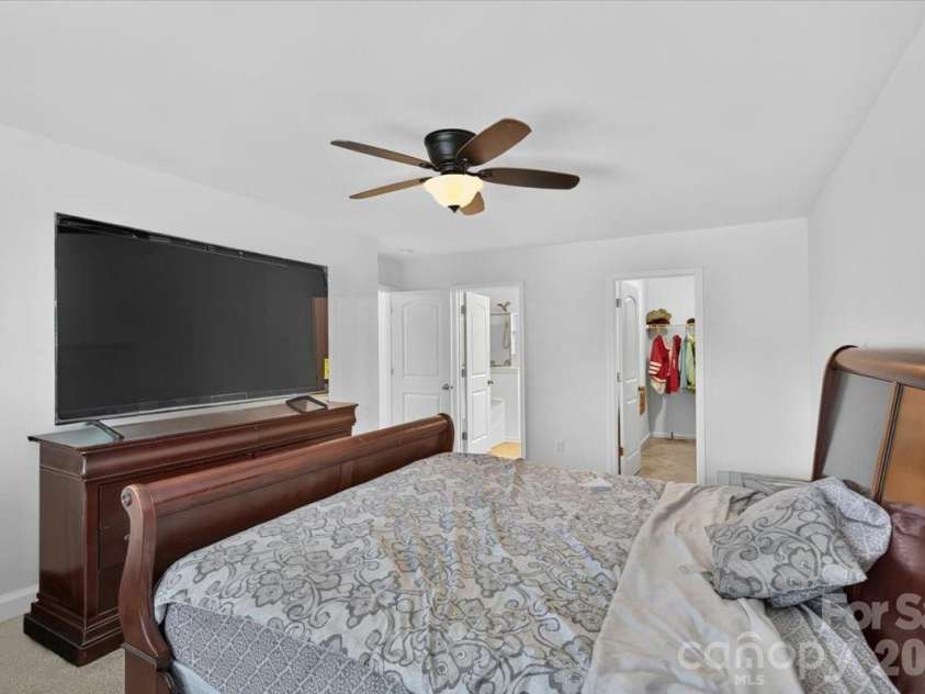 3323 Mortemer Lane, Charlotte, NC 28262.  MLS# CAR4405614, YatesRealty ID 38933. 