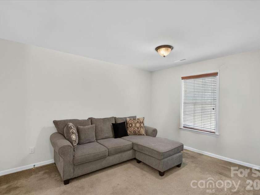 3323 Mortemer Lane, Charlotte, NC 28262.  MLS# CAR4405614, YatesRealty ID 38933. 