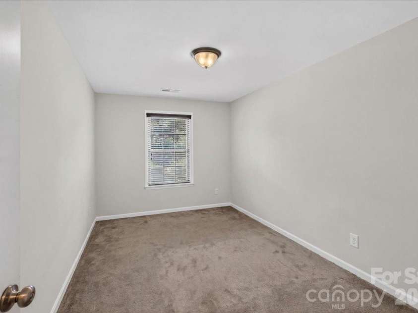 3323 Mortemer Lane, Charlotte, NC 28262.  MLS# CAR4405614, YatesRealty ID 38933. 