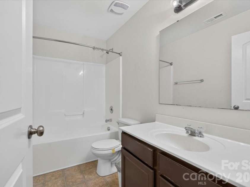 3323 Mortemer Lane, Charlotte, NC 28262.  MLS# CAR4405614, YatesRealty ID 38933. 