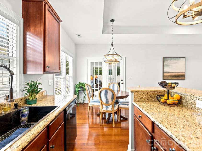 1248 Curry Way, Matthews, NC 28104.  MLS# CAR4406039, YatesRealty ID 38938. 