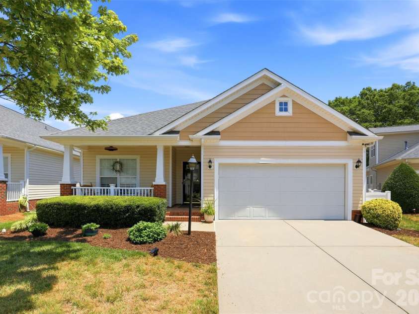 1248 Curry Way, Matthews, NC 28104.  MLS# CAR4406039, YatesRealty ID 38938. Welcome home!