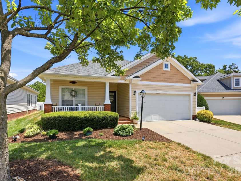 1248 Curry Way, Matthews, NC 28104.  MLS# CAR4406039, YatesRealty ID 38938. Welcome home!