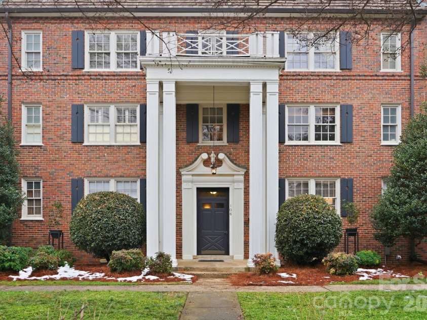 102 Colville Road, Charlotte, NC 28207.  MLS# CAR4343535, YatesRealty ID 3894. 