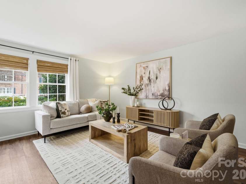 102 Colville Road, Charlotte, NC 28207.  MLS# CAR4343535, YatesRealty ID 3894. 