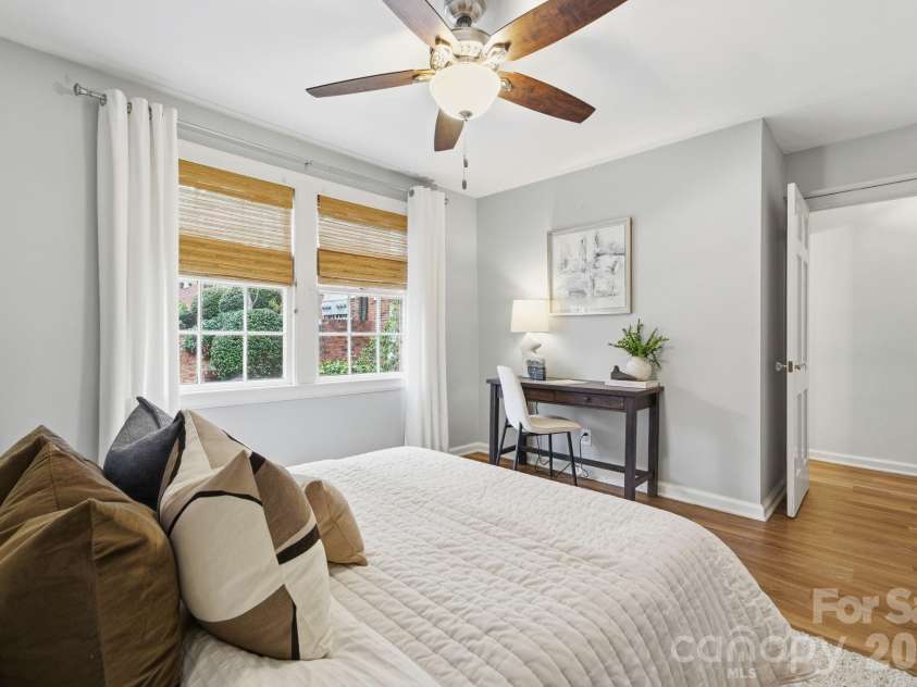 102 Colville Road, Charlotte, NC 28207.  MLS# CAR4343535, YatesRealty ID 3894. 