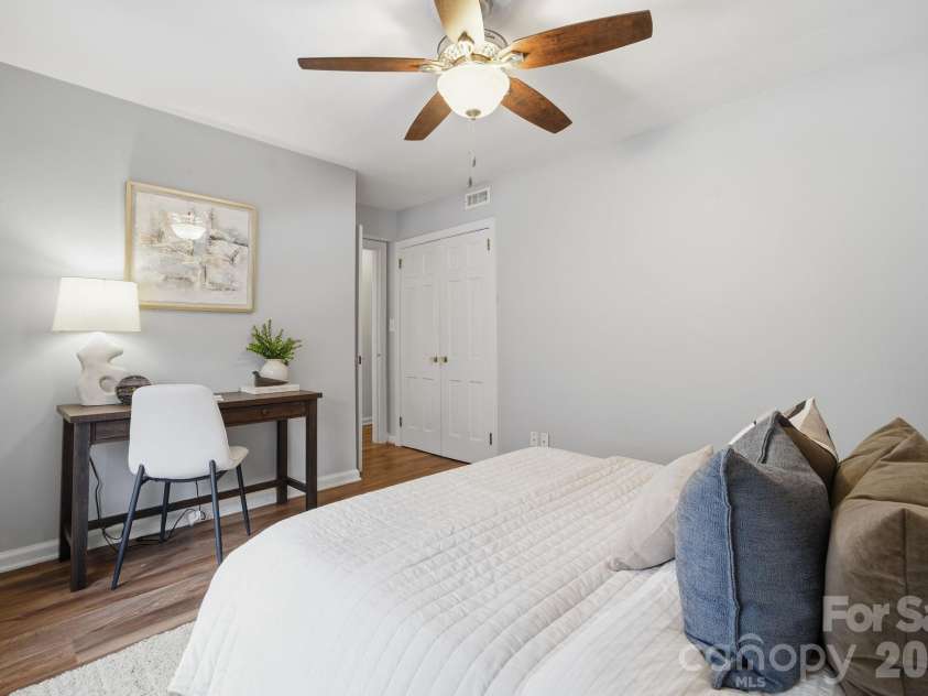 102 Colville Road, Charlotte, NC 28207.  MLS# CAR4343535, YatesRealty ID 3894. 