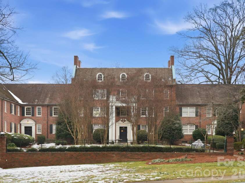 102 Colville Road, Charlotte, NC 28207.  MLS# CAR4343535, YatesRealty ID 3894. 