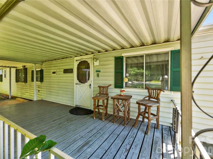 2753 Fairwood Drive, Hudson, NC 28638.  MLS# CAR4406379, YatesRealty ID 38940. 