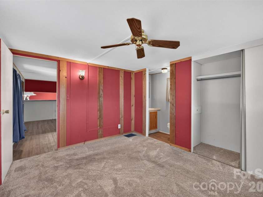 2753 Fairwood Drive, Hudson, NC 28638.  MLS# CAR4406379, YatesRealty ID 38940. 