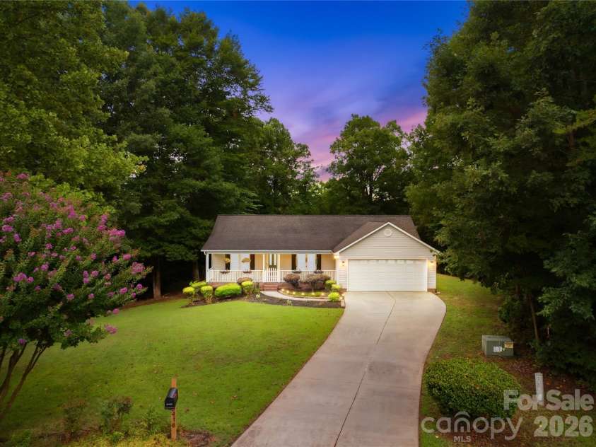 3416 Leaning Pine Drive, Lincolnton, NC 28092.  MLS# CAR4406384, YatesRealty ID 38941. 