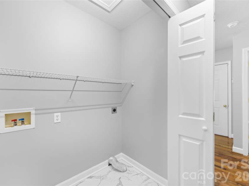 3416 Leaning Pine Drive, Lincolnton, NC 28092.  MLS# CAR4406384, YatesRealty ID 38941. 