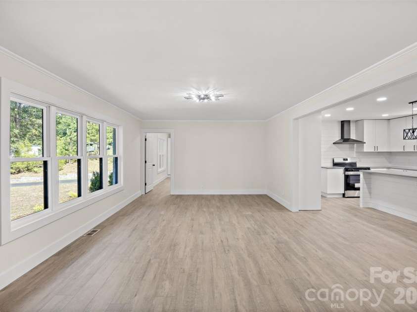 8033 Ritter Drive, Charlotte, NC 28270.  MLS# CAR4406196, YatesRealty ID 38942. 