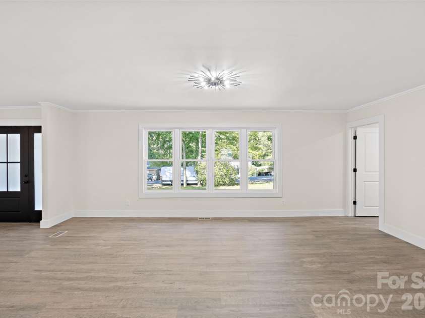8033 Ritter Drive, Charlotte, NC 28270.  MLS# CAR4406196, YatesRealty ID 38942. 