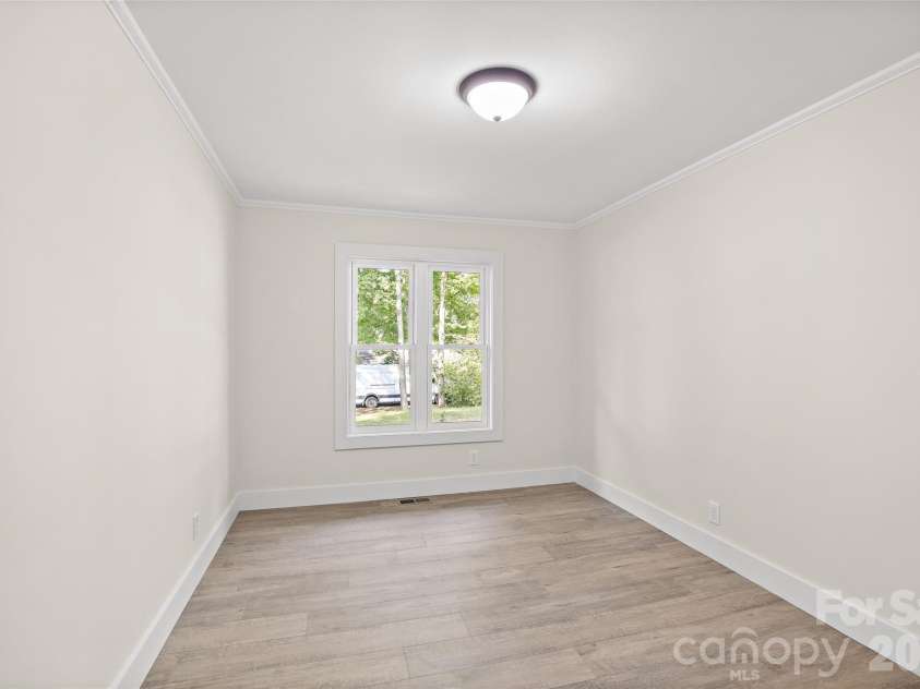 8033 Ritter Drive, Charlotte, NC 28270.  MLS# CAR4406196, YatesRealty ID 38942. Bedroom