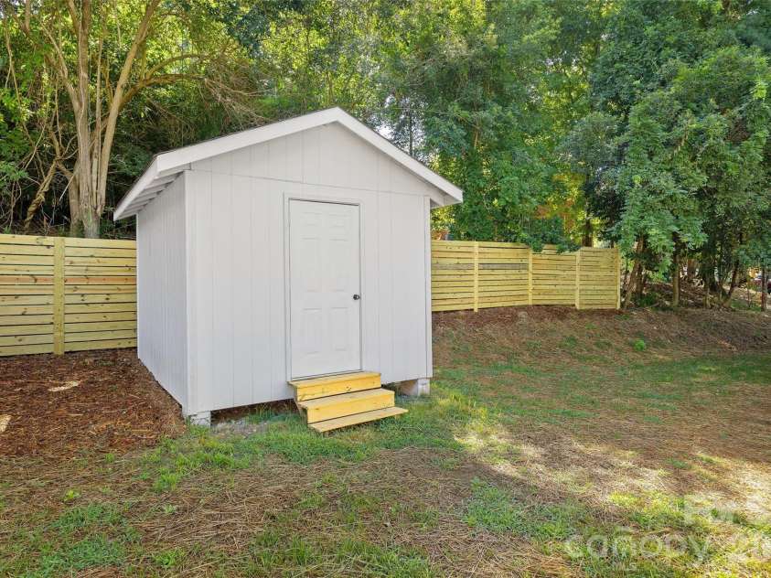 8033 Ritter Drive, Charlotte, NC 28270.  MLS# CAR4406196, YatesRealty ID 38942. Storage