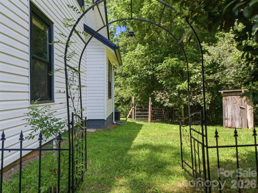 1953 NC Hwy 47 Highway, Lexington, NC 27292.  MLS# CAR4405296, YatesRealty ID 38947. 