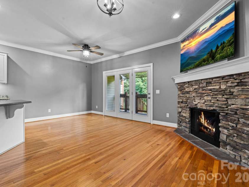 132 Silo Ridge Lane, Vilas, NC 28692.  MLS# CAR4403590, YatesRealty ID 38948. 