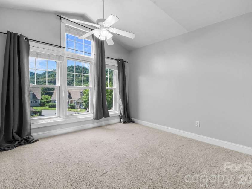 132 Silo Ridge Lane, Vilas, NC 28692.  MLS# CAR4403590, YatesRealty ID 38948. 