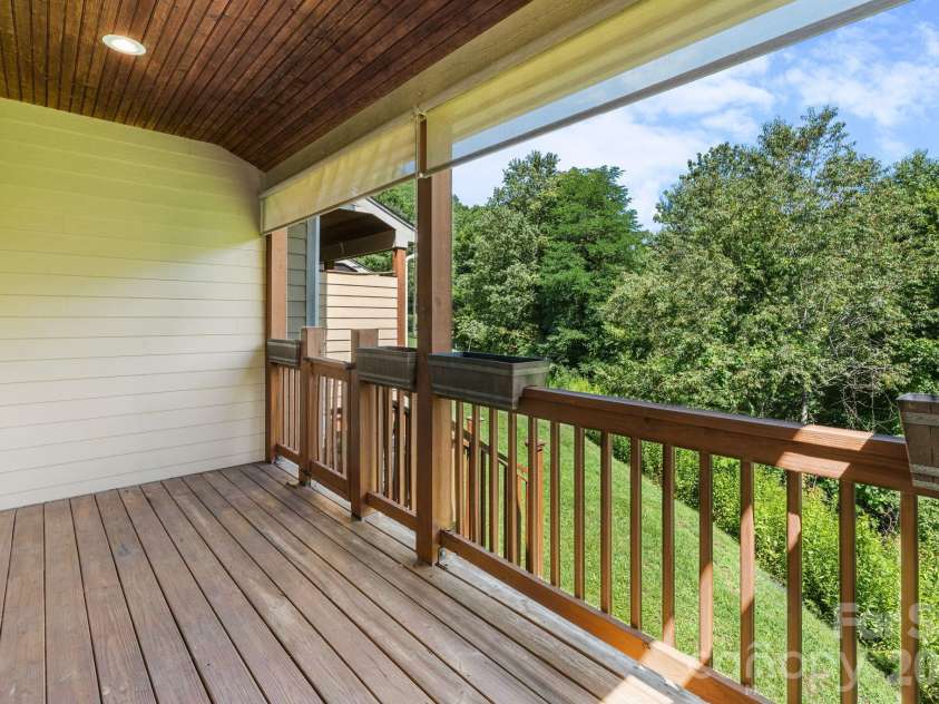 132 Silo Ridge Lane, Vilas, NC 28692.  MLS# CAR4403590, YatesRealty ID 38948. 