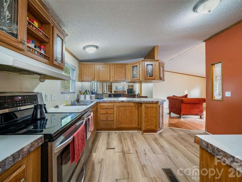 479 McDade Road, Tryon, NC 28782.  MLS# CAR4406506, YatesRealty ID 38949. 