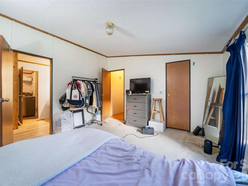 479 McDade Road, Tryon, NC 28782.  MLS# CAR4406506, YatesRealty ID 38949. 