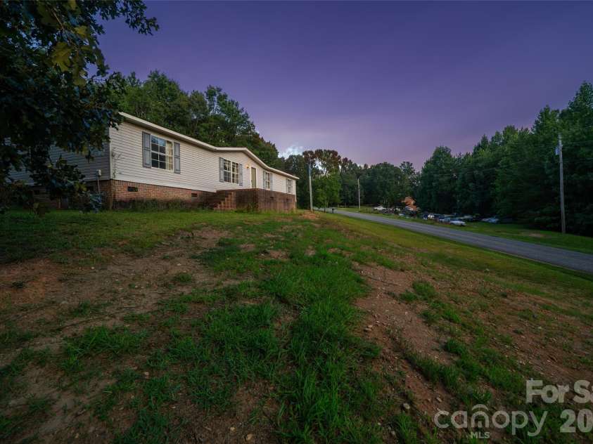479 McDade Road, Tryon, NC 28782.  MLS# CAR4406506, YatesRealty ID 38949. 