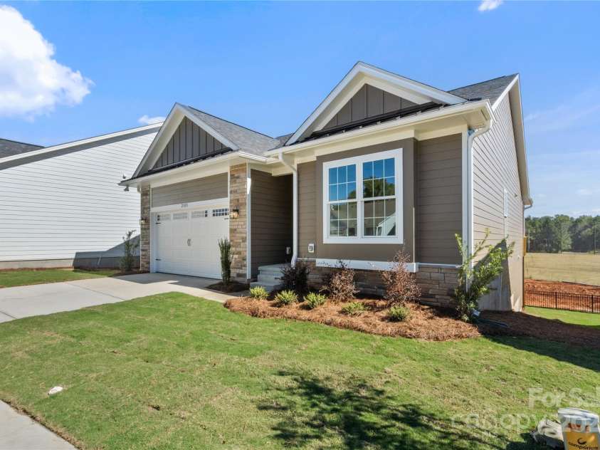 2085 Bonds Lane, Fort Mill, SC 29715.  MLS# CAR4257392, YatesRealty ID 3895. 