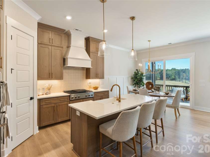 2085 Bonds Lane, Fort Mill, SC 29715.  MLS# CAR4257392, YatesRealty ID 3895. Spacious kitchen with oversized island
