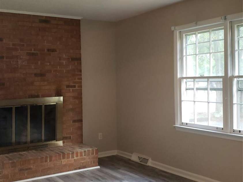 501 Catawba Circle, Matthews, NC 28104.  MLS# CAR4228112, YatesRealty ID 3895. 