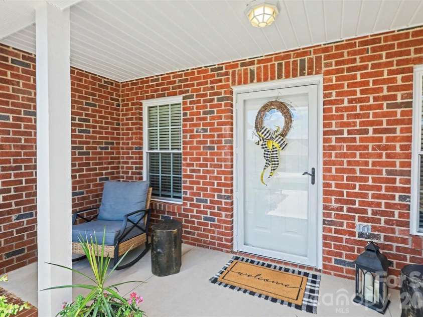 105 Kingston Place, Spindale, NC 28160.  MLS# CAR4406340, YatesRealty ID 38950. Front entry