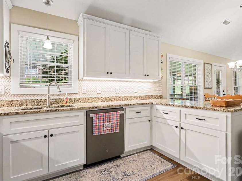 105 Kingston Place, Spindale, NC 28160.  MLS# CAR4406340, YatesRealty ID 38950. Kitchen