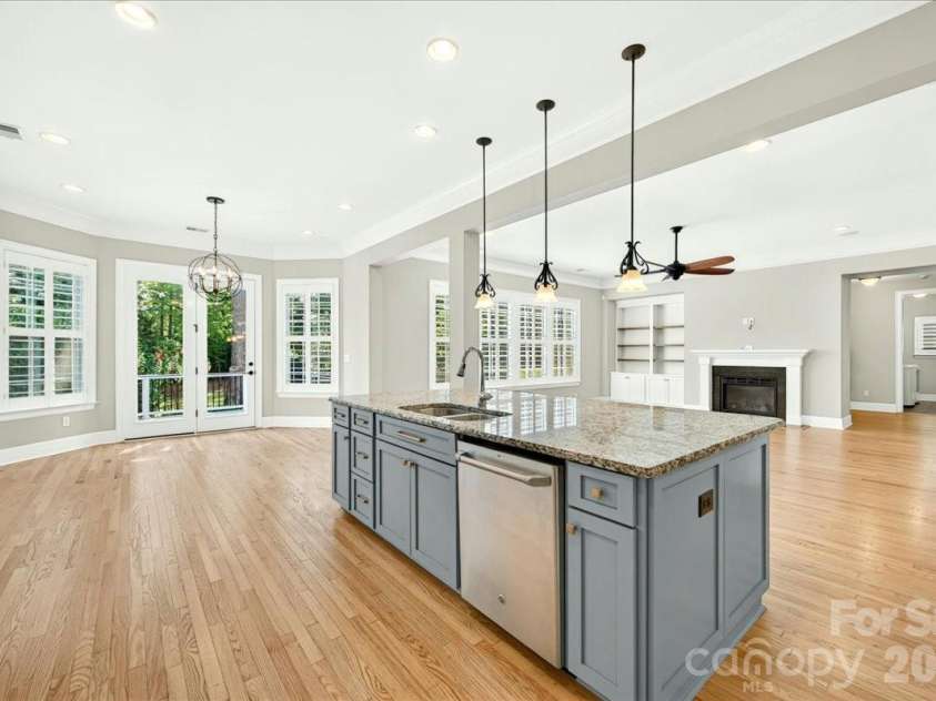13116 May River Lane, Charlotte, NC 28278.  MLS# CAR4403294, YatesRealty ID 38951. Another view of Kitchen