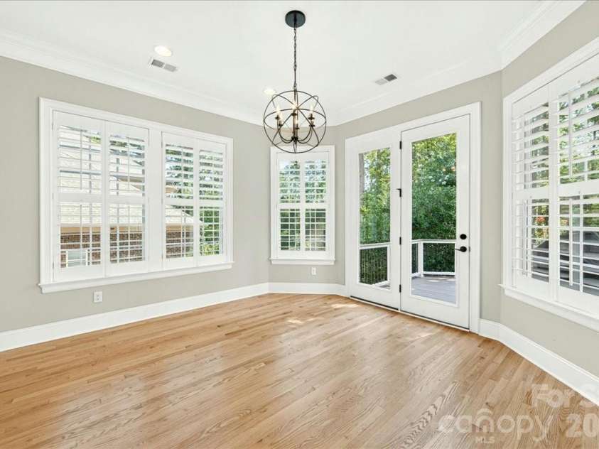13116 May River Lane, Charlotte, NC 28278.  MLS# CAR4403294, YatesRealty ID 38951. Breakfast Rooom