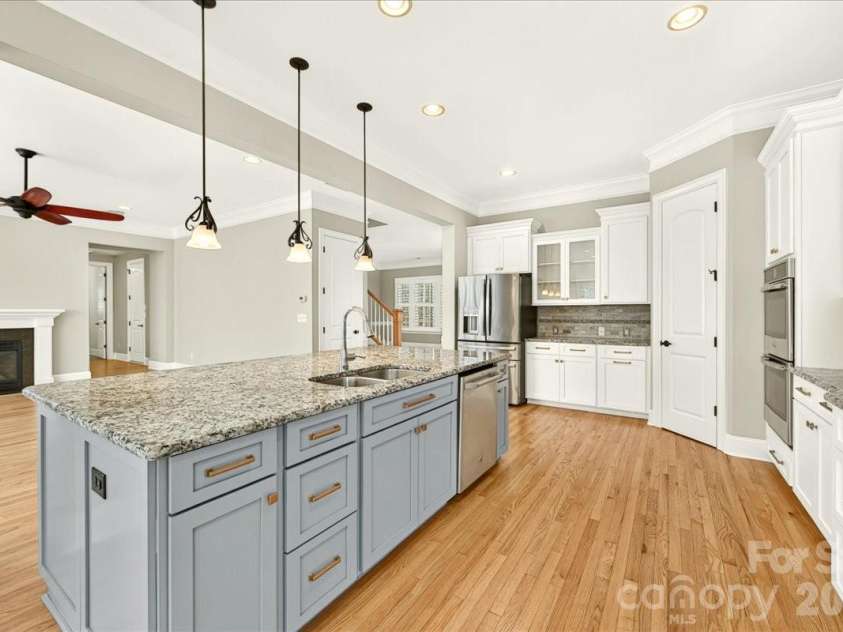 13116 May River Lane, Charlotte, NC 28278.  MLS# CAR4403294, YatesRealty ID 38951. Kitchen